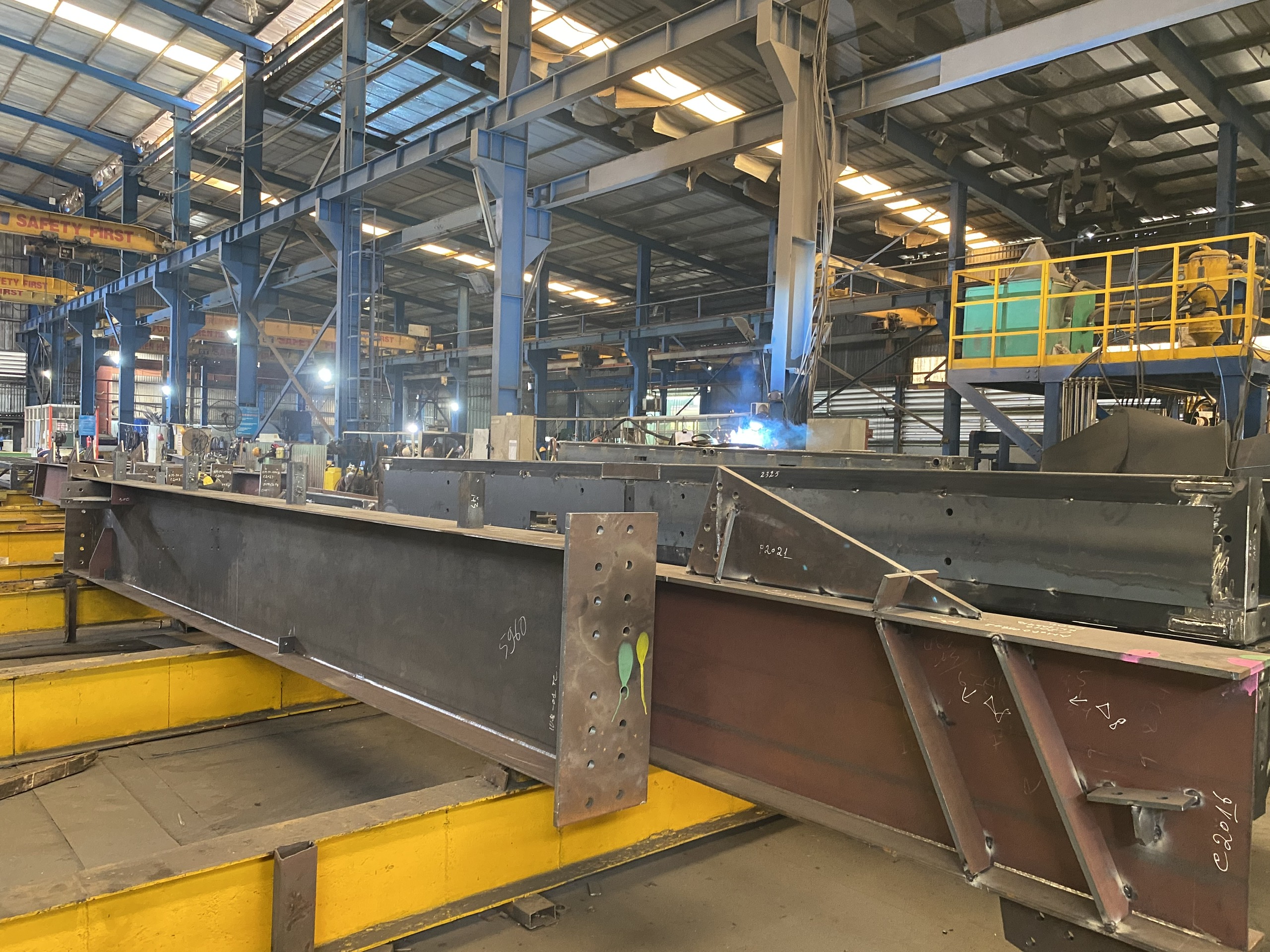 structural steel beams fabrication