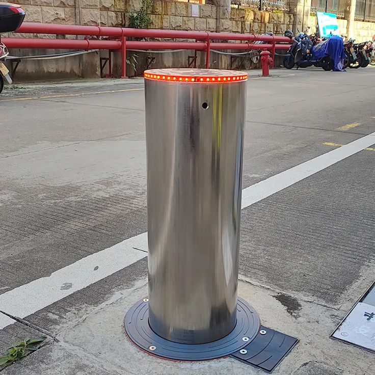 Removable bollard