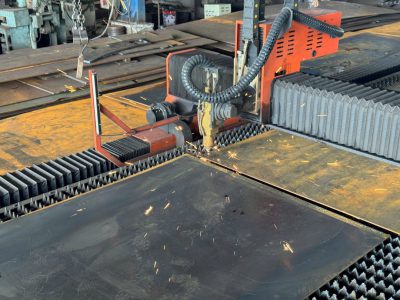 laser cutting steel plate